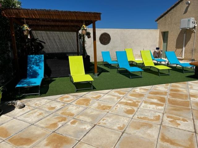 Gite Les Feuilles De Chene Villa Carpentras Exterior photo